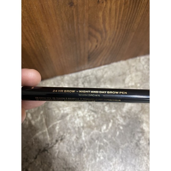 Revolution Pro 24 Brow Day & Night Brow Pen Duo Warm Brown Full Size - Picture 5 of 6